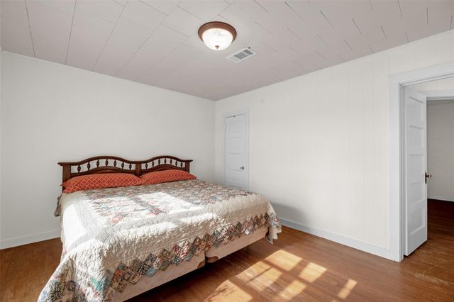 8439 Fm 442, Boling, TX 77420