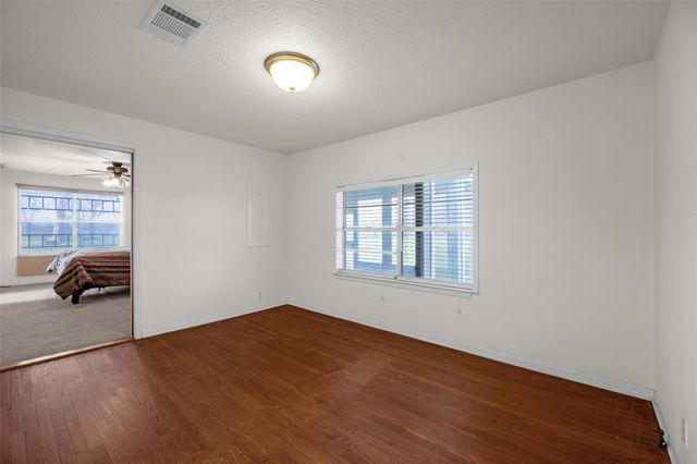 8439 Fm 442, Boling, TX 77420