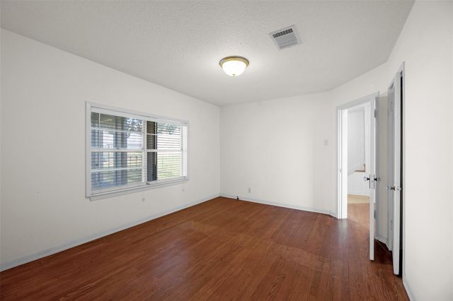 8439 Fm 442, Boling, TX 77420