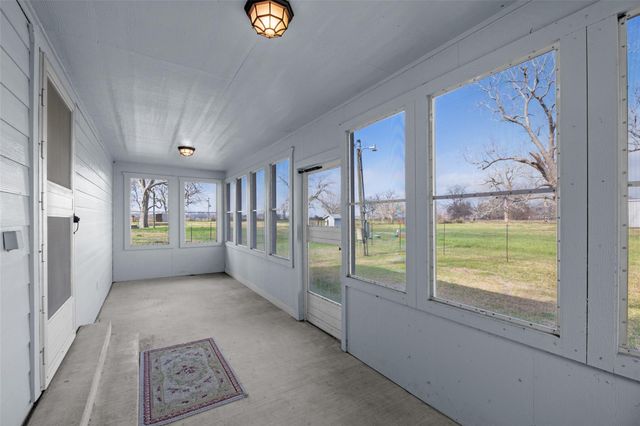 8439 Fm 442, Boling, TX 77420