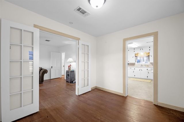 8439 Fm 442, Boling, TX 77420