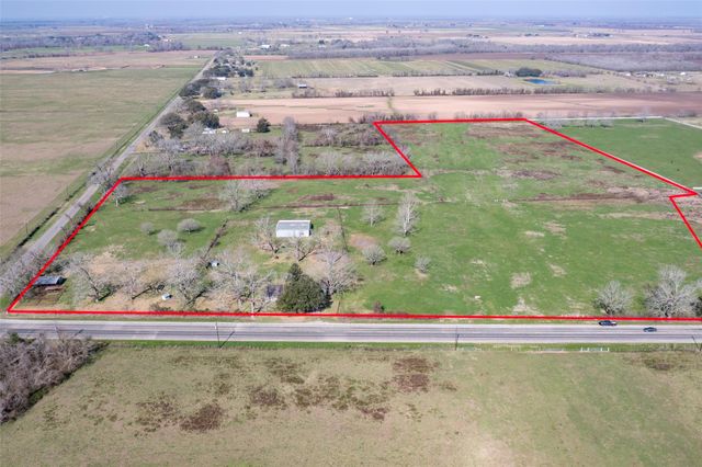 8439 Fm 442, Boling, TX 77420