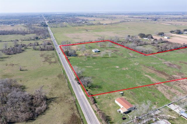 8439 Fm 442, Boling, TX 77420