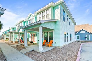 2120 11th St 404, Port Aransas, TX 78373