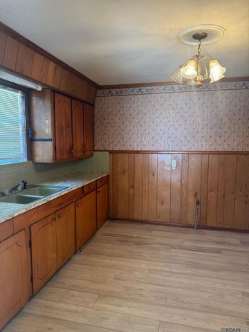 4735 Stearns St, Baton Rouge, LA 70811