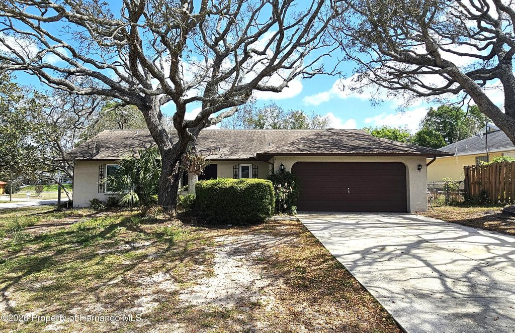 430 Portland Avenue, Spring Hill, FL 34606