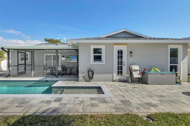 11034 MALAGA DRIVE, Largo, FL 33774