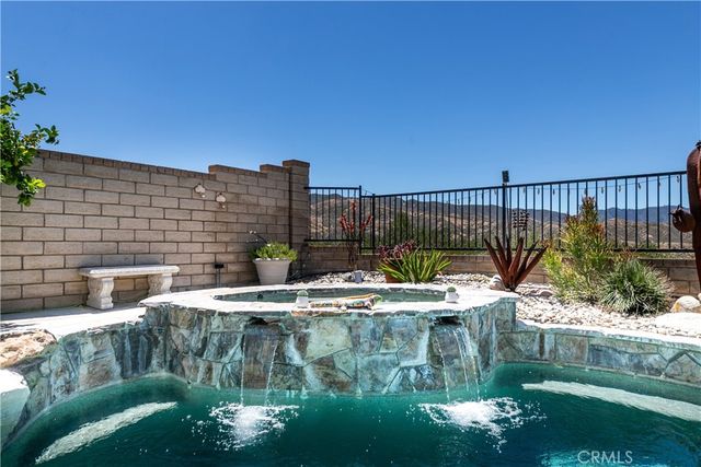 14266 Sequoia, Canyon Country, CA 91387