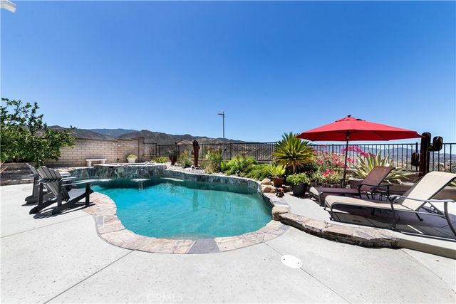 14266 Sequoia, Canyon Country, CA 91387