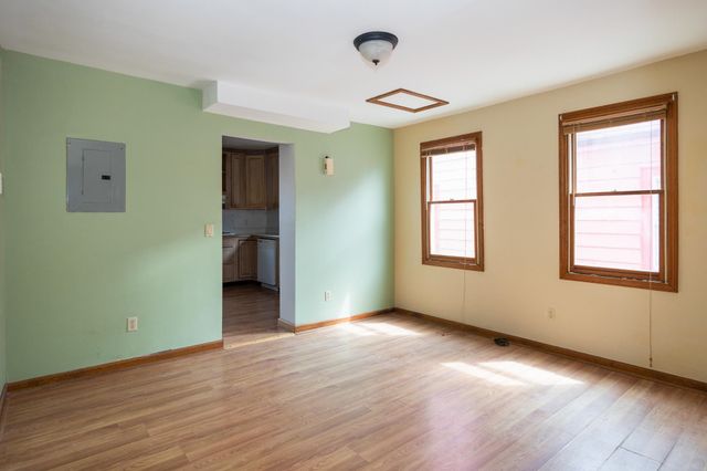 6-8 Decatur Street, Burlington, VT 05401