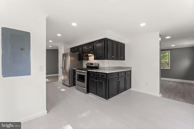 2711 S SHORE DR, Williamstown, NJ 08094
