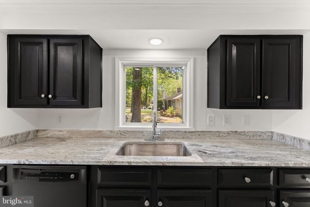 2711 S SHORE DR, Williamstown, NJ 08094