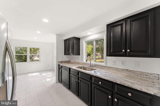 2711 S SHORE DR, Williamstown, NJ 08094