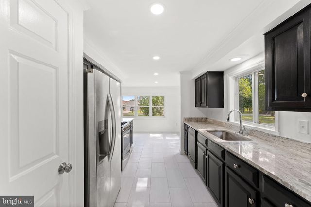2711 S SHORE DR, Williamstown, NJ 08094