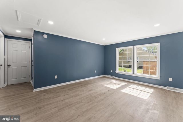 2711 S SHORE DR, Williamstown, NJ 08094