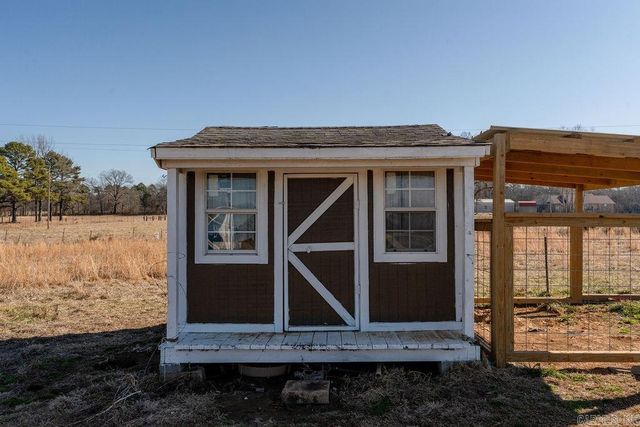 389 Center Chapel Rd., Wilburn, AR 72179