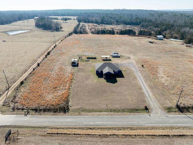 389 Center Chapel Rd., Wilburn, AR 72179