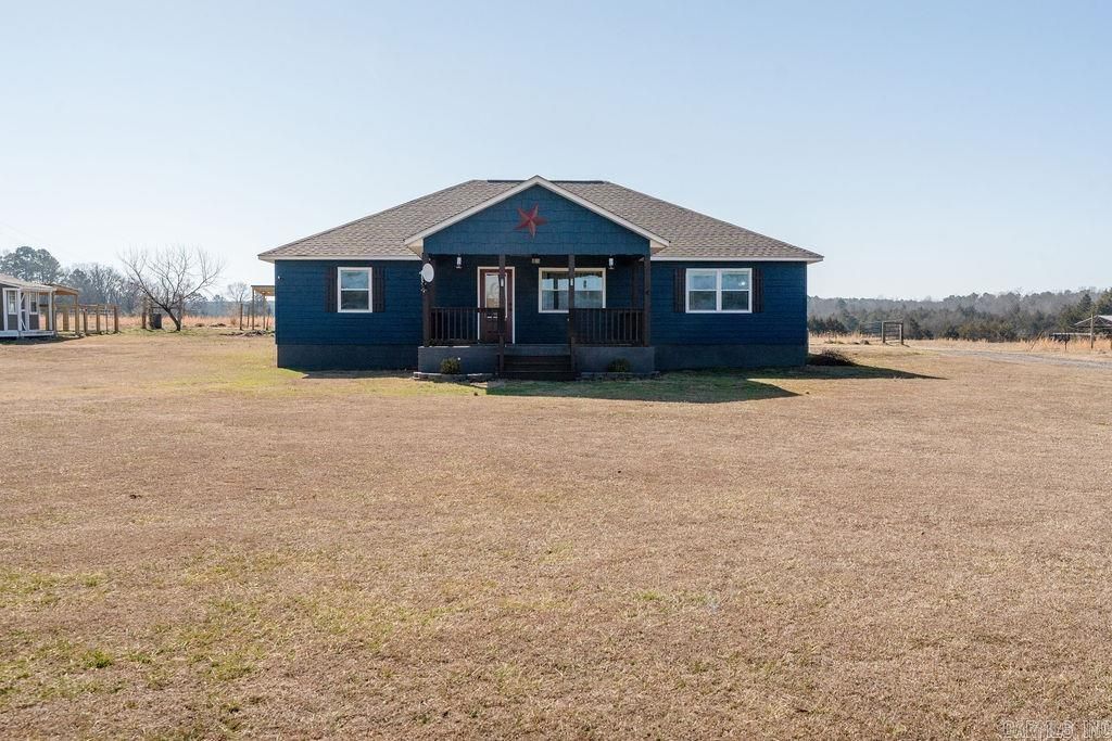 389 Center Chapel Rd., Wilburn, AR 72179