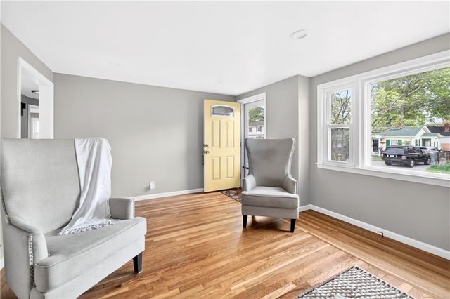 859 Church Avenue, Warwick, RI 02889