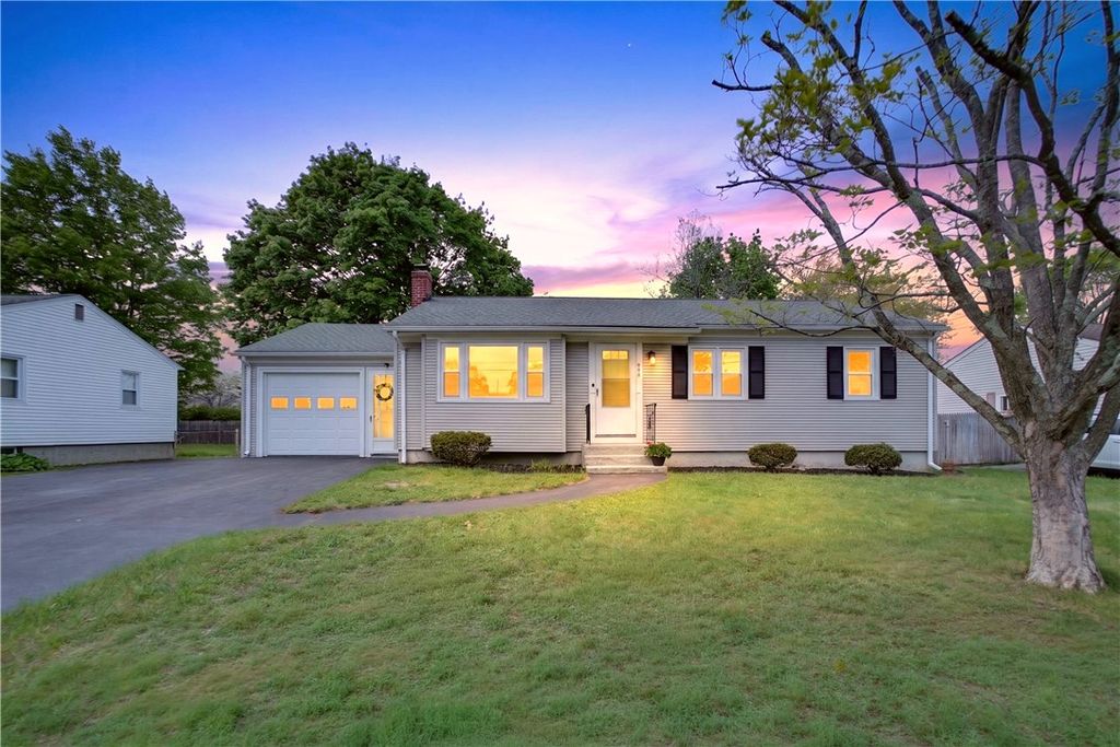 859 Church Avenue, Warwick, RI 02889