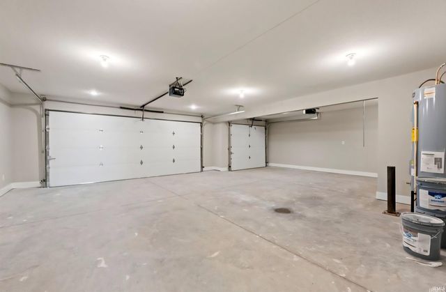 4977 Silverstone Passage, Fort Wayne, IN 46818