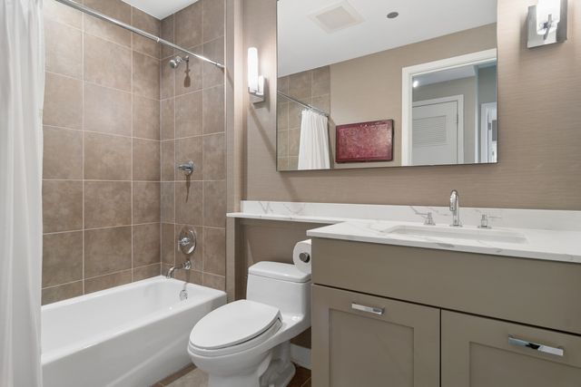 505 N McClurg Court 1705, Chicago, IL 60611