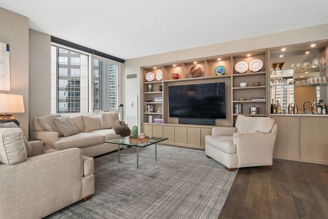 505 N McClurg Court 1705, Chicago, IL 60611