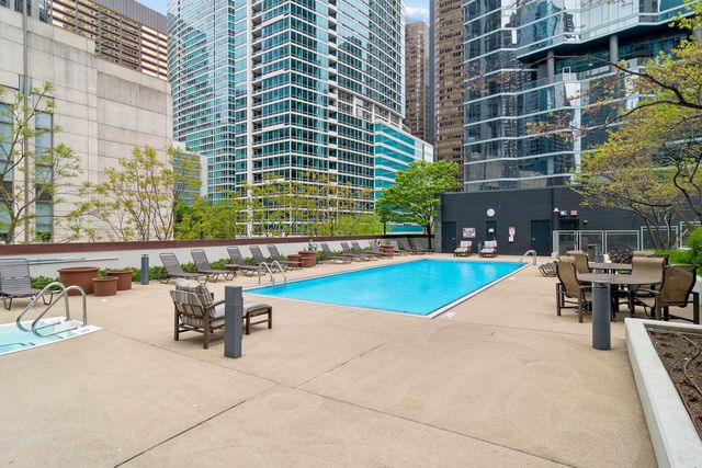 505 N McClurg Court 1705, Chicago, IL 60611