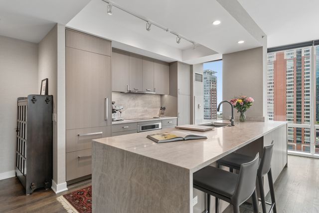 505 N McClurg Court 1705, Chicago, IL 60611