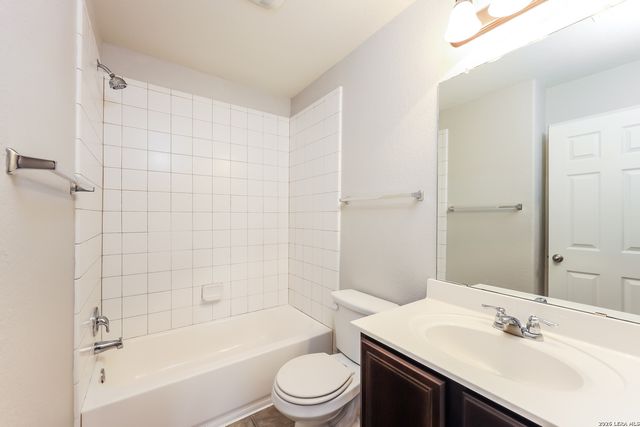 2625 Green Leaf Way, San Antonio, TX 78244