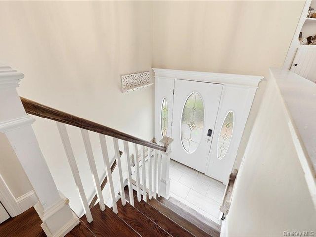 75 Lexington Road, Shirley, NY 11967