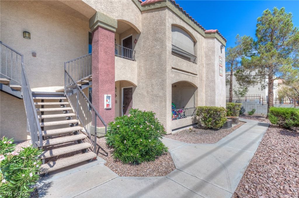 7885 West Flamingo Road 2152, Las Vegas, NV 89147