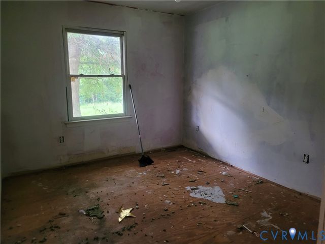 17790 Egglestetton Rd Rd, Amelia Courthouse, VA 23002