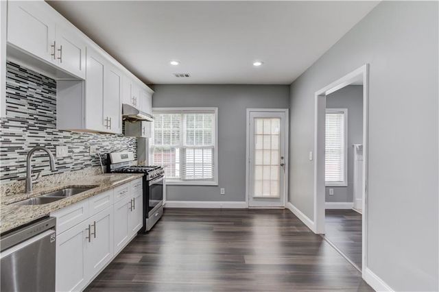 2221 Baker Carter Drive, Loganville, GA 30052