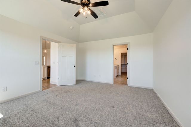 3329 Slate River Drive, Yukon, OK 73099