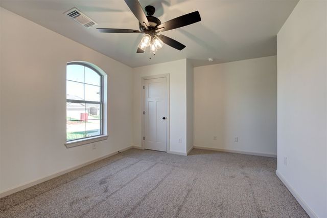 3329 Slate River Drive, Yukon, OK 73099