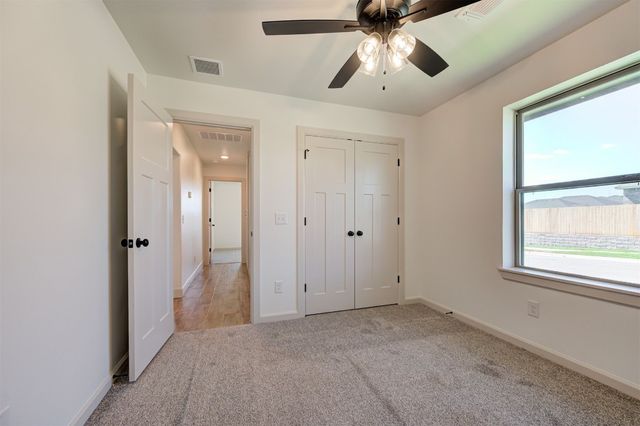 3329 Slate River Drive, Yukon, OK 73099