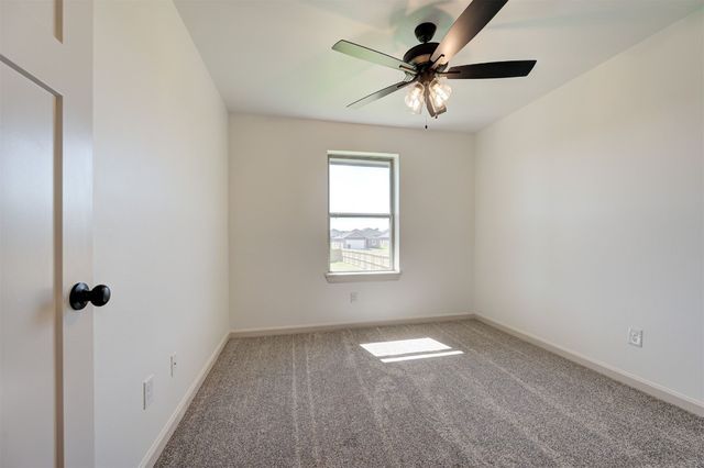 3329 Slate River Drive, Yukon, OK 73099