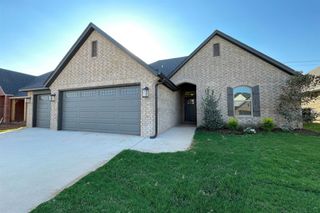 3329 Slate River Drive, Yukon, OK 73099