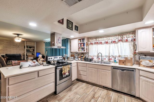 6201 W RIVIERA Drive, Glendale, AZ 85304