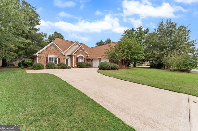 302 Jubilee Circle, Bonaire, GA 31005