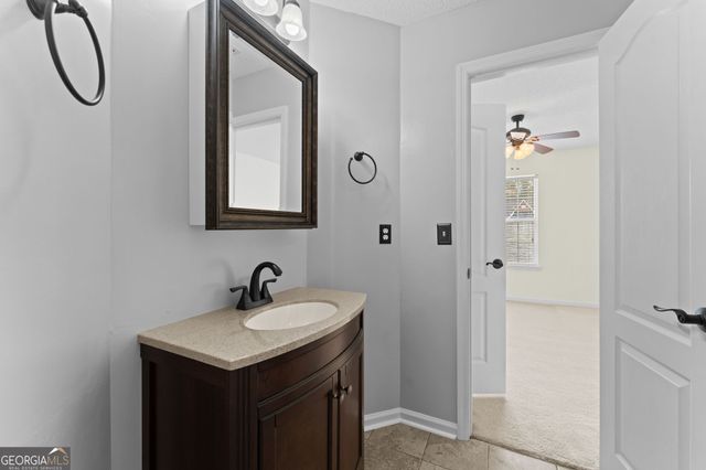302 Jubilee Circle, Bonaire, GA 31005