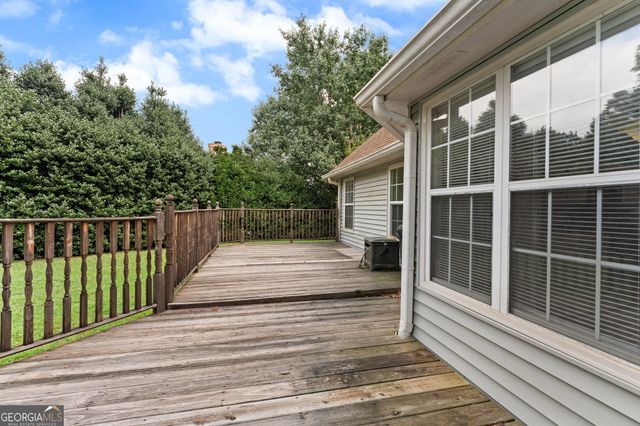 302 Jubilee Circle, Bonaire, GA 31005