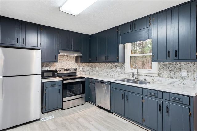 68 Hidden Branches Drive, Carrollton, GA 30116