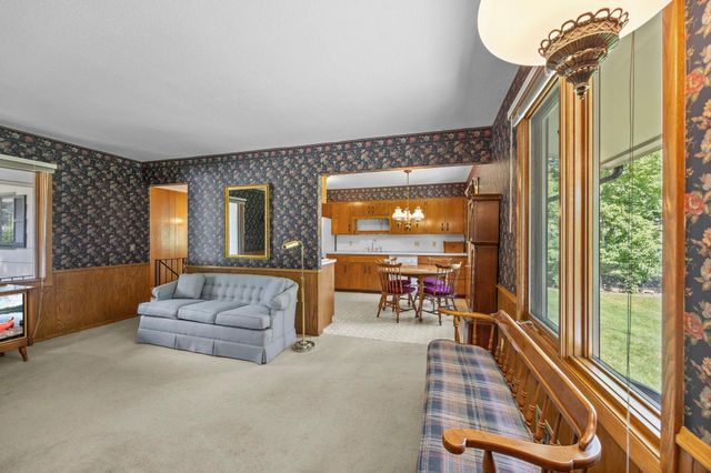 8009 37th Avenue N, New Hope, MN 55427