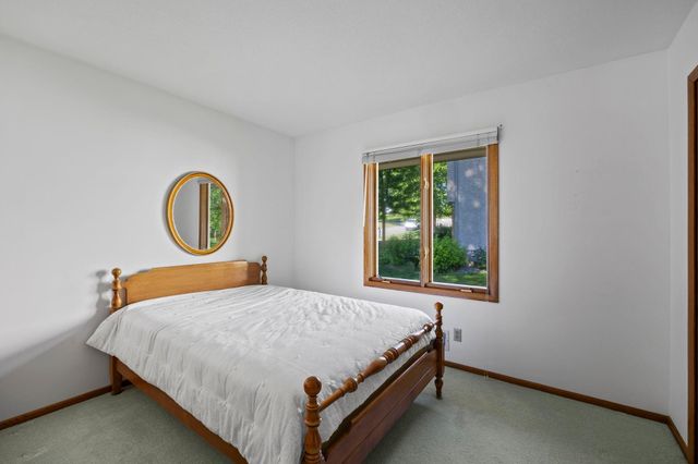 8009 37th Avenue N, New Hope, MN 55427