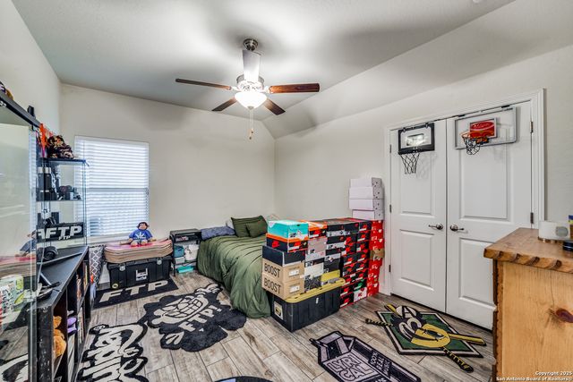 528 Lilly Blf, Castroville, TX 78009