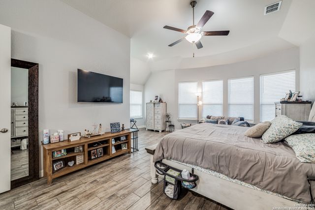 528 Lilly Blf, Castroville, TX 78009