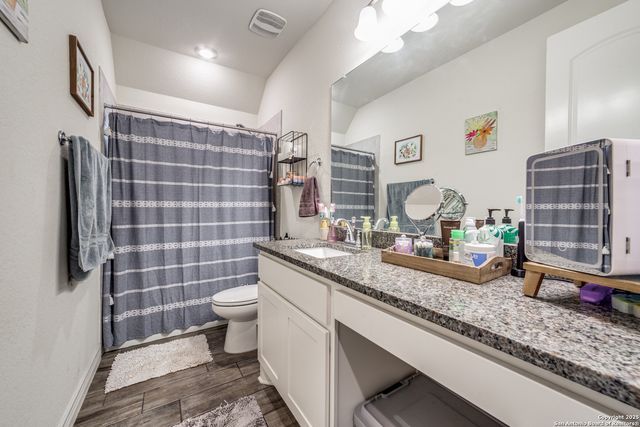 528 Lilly Blf, Castroville, TX 78009