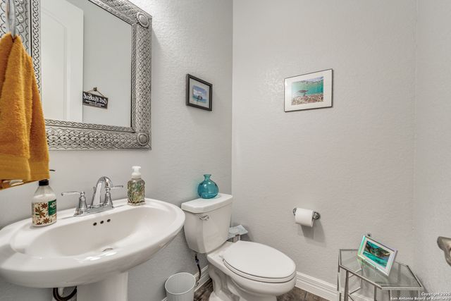 528 Lilly Blf, Castroville, TX 78009